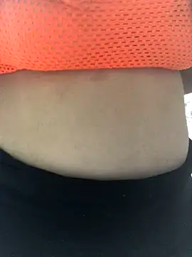 ahross online show from December 16, 2025, 10:19 am