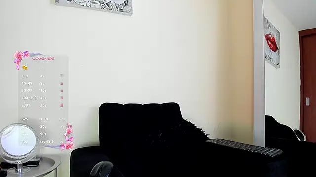 Snapshot of its__angelica_ chatting on November 12, 2025, 7:29 pm its angelica online show from November 12, 2025, 7:29 pm