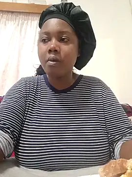 Snapshot of contagiousqueen chatting on April 30, 2026, 10:55 am contagiousqueen online show from April 30, 2026, 10:55 am