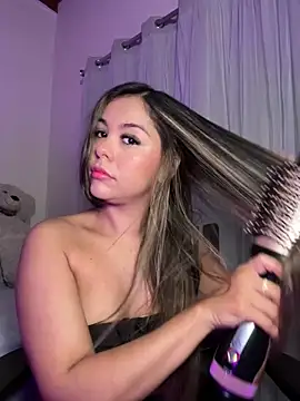 Snapshot of tuckersabrina chatting on February 19, 2025, 11:36 pm tuckersabrina online show from February 19, 2025, 11:36 pm