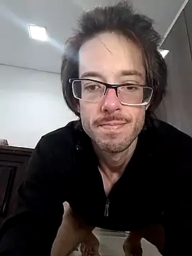 Mieto  online show from June 25, 2026, 7:08 pm