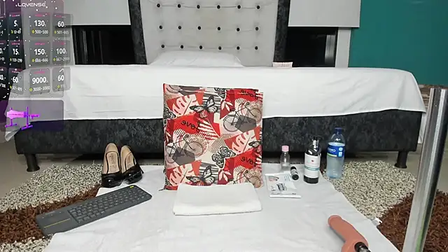 Snapshot of kinky_polar chatting on December 4, 2025, 2:43 am kinky polar online show from December 4, 2025, 2:43 am