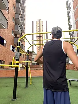 dantedesirexx online show from November 15, 2025, 8:24 pm