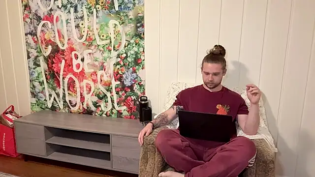 DaddydayDrinkzz online show from December 23, 2025, 5:18 am