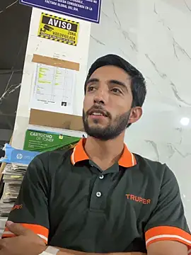 Snapshot of eviltwinyoung chatting on October 7, 2025, 9:27 pm eviltwinyoung online show from October 7, 2025, 9:27 pm