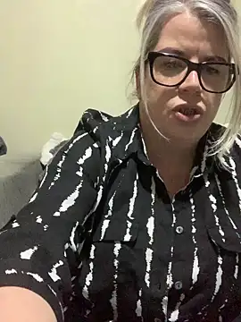 curvy-Ruby-Uk online show from January 12, 2025, 5:54 pm