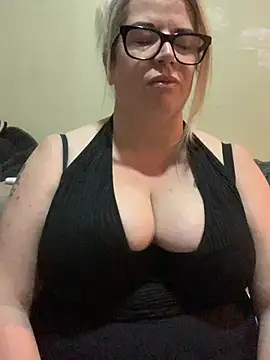 curvy-Ruby-Uk online show from January 11, 2025, 8:10 pm
