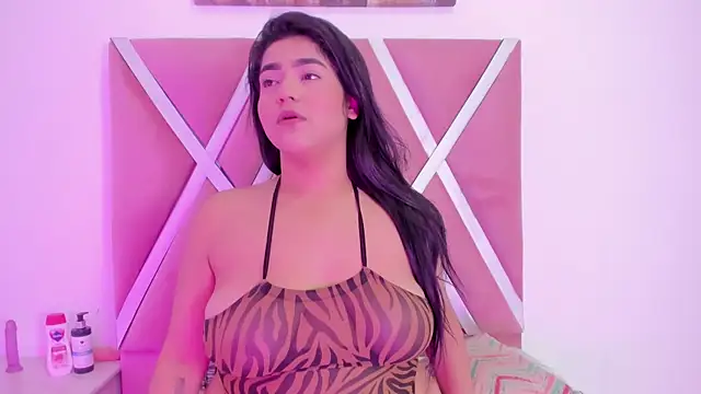 Snapshot of charlotterichardss chatting on November 5, 2025, 3:20 am charlotterichardss online show from November 5, 2025, 3:20 am