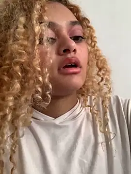 gaby jin online show from December 30, 2024, 3:23 pm