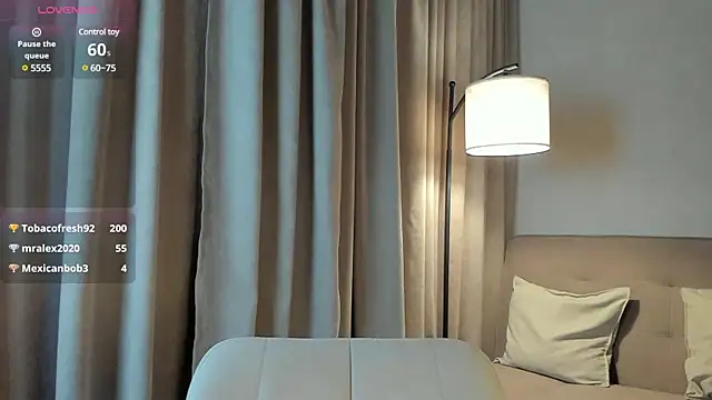 flora off online show from December 2, 2024, 10:46 am