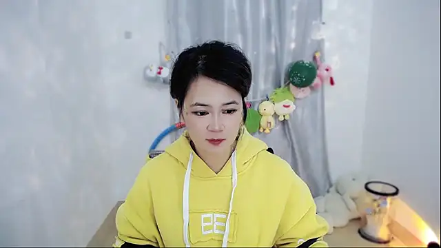 Snapshot of Fan_ting chatting on December 15, 2025, 2:28 am Fan ting online show from December 15, 2025, 2:28 am