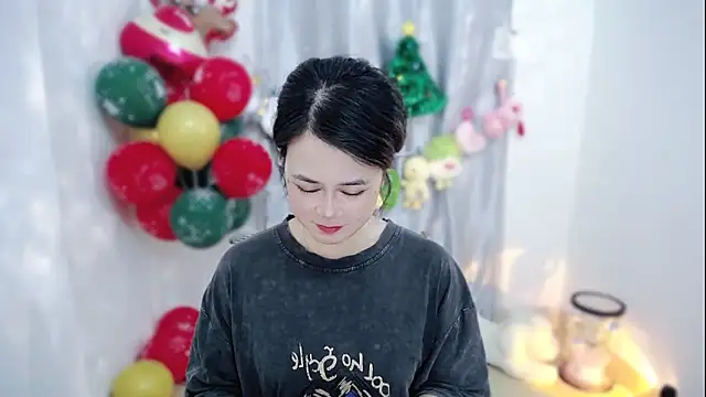 Snapshot of Fan_ting chatting on December 20, 2025, 2:25 am Fan ting online show from December 20, 2025, 2:25 am