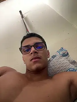 Snapshot of Naka300 chatting on February 18, 2025, 4:03 pm Naka300 online show from February 18, 2025, 4:03 pm