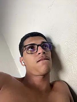 Snapshot of Naka300 chatting on March 10, 2025, 2:17 am Naka300 online show from March 10, 2025, 2:17 am