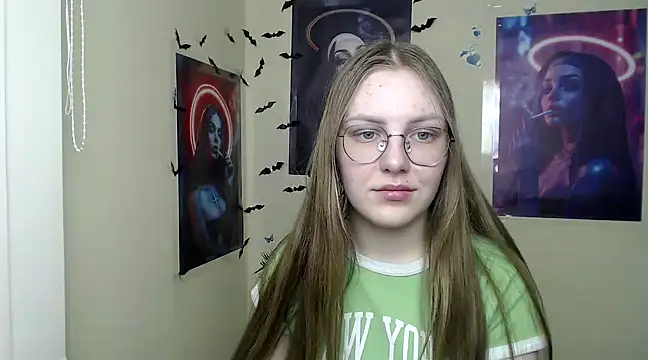 Snapshot of _AlMamiyy_ chatting on March 15, 2025, 10:57 am  AlMamiyy  online show from March 15, 2025, 10:57 am