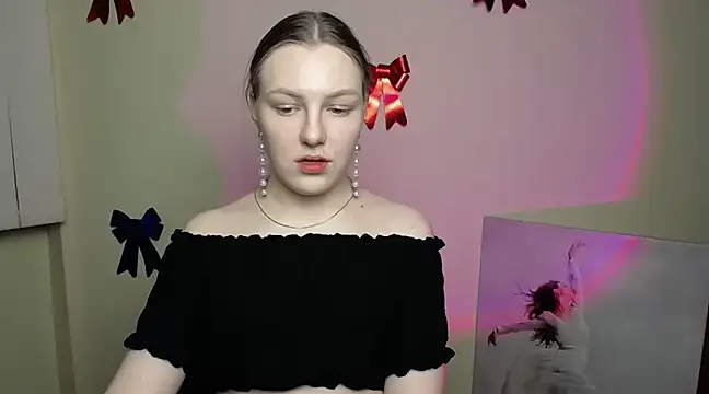 Snapshot of _AlMamiyy_ chatting on February 9, 2025, 7:41 pm  AlMamiyy  online show from February 9, 2025, 7:41 pm