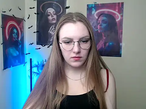 Snapshot of _AlMamiyy_ chatting on November 16, 2025, 7:35 am AlMamiyy online show from November 16, 2025, 7:35 am