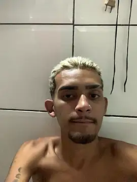 moreninhoP online show from December 25, 2024, 7:45 pm