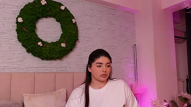 RachelSwaan online show from November 28, 2025, 7:19 am