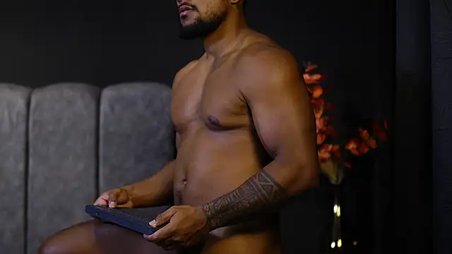 Snapshot of CallumMuscle chatting on November 1, 2025, 11:20 pm CallumMuscle online show from November 1, 2025, 11:20 pm