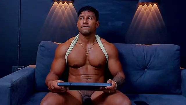 Snapshot of CallumMuscle chatting on March 1, 2025, 4:37 am CallumMuscle online show from March 1, 2025, 4:37 am