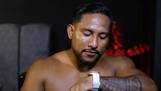 Snapshot of CallumMuscle chatting on November 17, 2025, 10:52 am CallumMuscle online show from November 17, 2025, 10:52 am