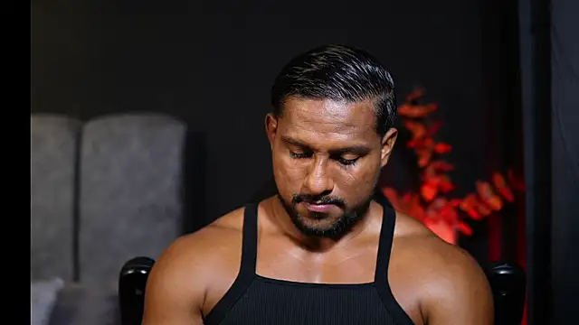 Snapshot of CallumMuscle chatting on November 21, 2025, 11:59 pm CallumMuscle online show from November 21, 2025, 11:59 pm