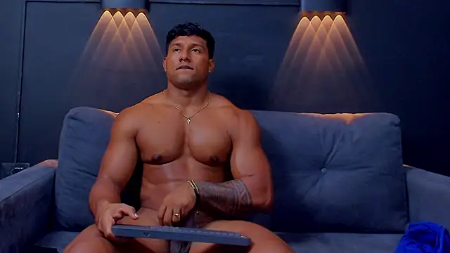 Snapshot of CallumMuscle chatting on February 6, 2025, 7:02 am CallumMuscle online show from February 6, 2025, 7:02 am