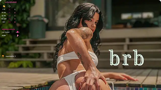 Snapshot of mia_world_ chatting on January 27, 2025, 11:43 pm mia world  online show from January 27, 2025, 11:43 pm