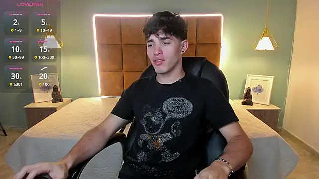 Snapshot of AlejooTwink chatting on November 23, 2025, 3:38 am AlejooTwink online show from November 23, 2025, 3:38 am