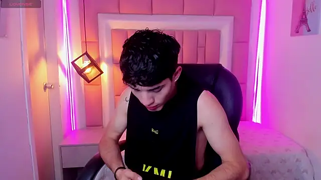 AlejooTwink online show from March 4, 2026, 12:02 pm