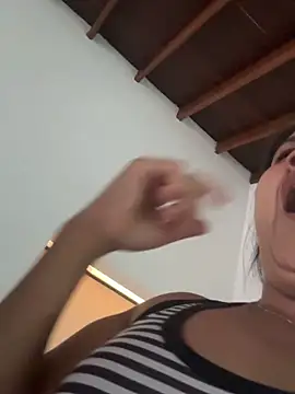 siri duque online show from April 14, 2026, 9:53 pm