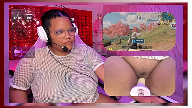 MhiaRey online show from February 17, 2026, 1:19 pm