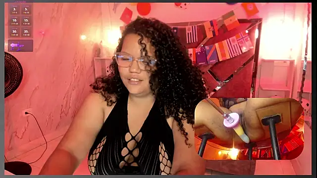 Snapshot of MhiaRey chatting on July 16, 2026, 2:03 pm MhiaRey online show from July 16, 2026, 2:03 pm