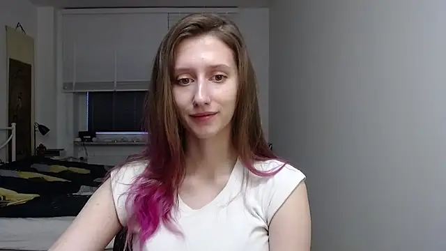 Snapshot of LUNA_delight chatting on November 17, 2025, 6:28 am LUNA delight online show from November 17, 2025, 6:28 am