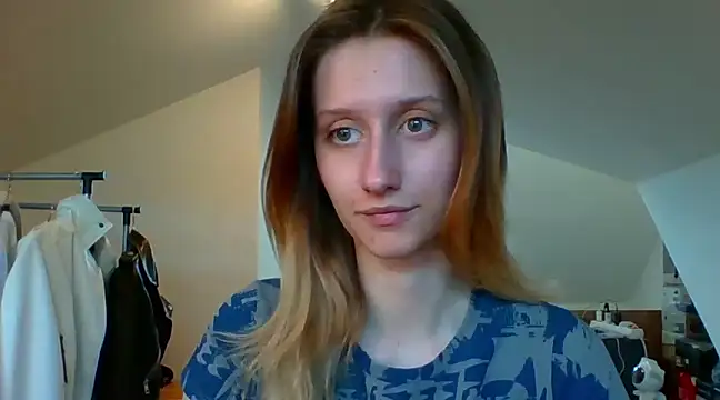 Snapshot of LUNA_delight chatting on February 12, 2025, 2:43 pm LUNA delight online show from February 12, 2025, 2:43 pm