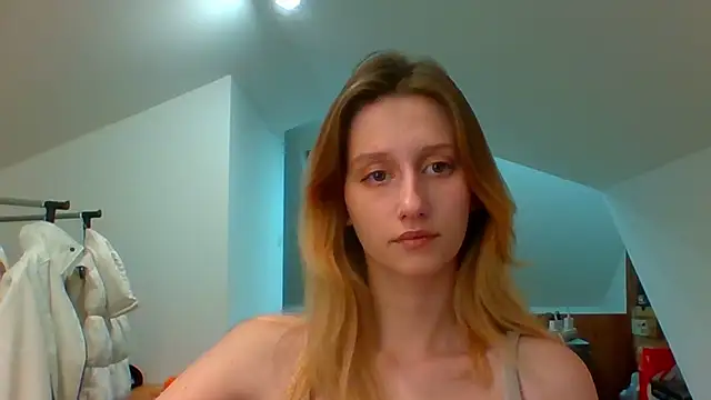 Snapshot of LUNA_delight chatting on December 20, 2024, 2:48 pm LUNA delight online show from December 20, 2024, 2:48 pm