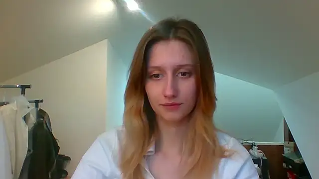 Snapshot of LUNA_delight chatting on January 17, 2025, 2:39 pm LUNA delight online show from January 17, 2025, 2:39 pm