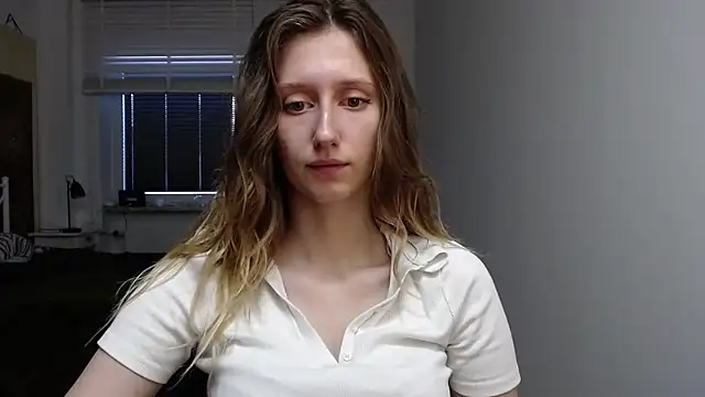 Snapshot of LUNA_delight chatting on September 24, 2025, 5:25 am LUNA delight online show from September 24, 2025, 5:25 am