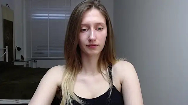 Snapshot of LUNA_delight chatting on October 20, 2025, 5:31 am LUNA delight online show from October 20, 2025, 5:31 am