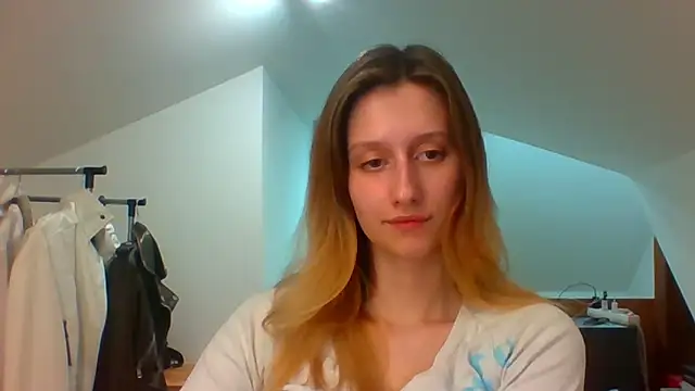 Snapshot of LUNA_delight chatting on March 12, 2025, 6:22 pm LUNA delight online show from March 12, 2025, 6:22 pm