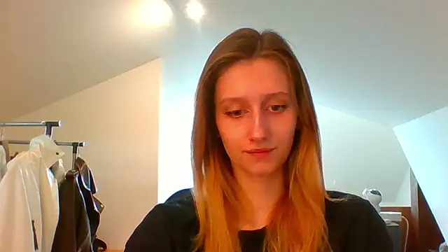 Snapshot of LUNA_delight chatting on March 5, 2025, 2:45 pm LUNA delight online show from March 5, 2025, 2:45 pm