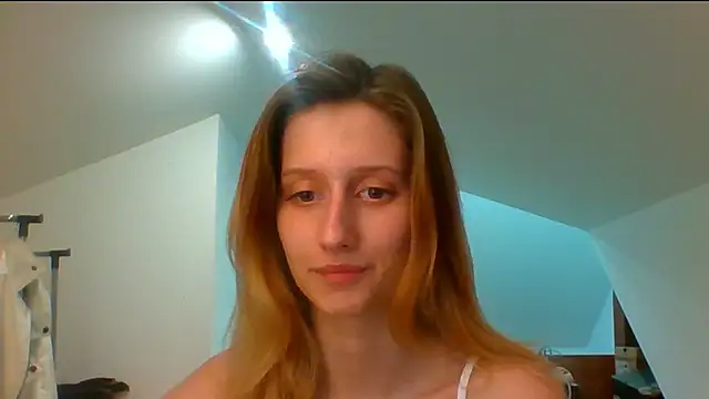 Snapshot of LUNA_delight chatting on January 10, 2025, 5:56 pm LUNA delight online show from January 10, 2025, 5:56 pm