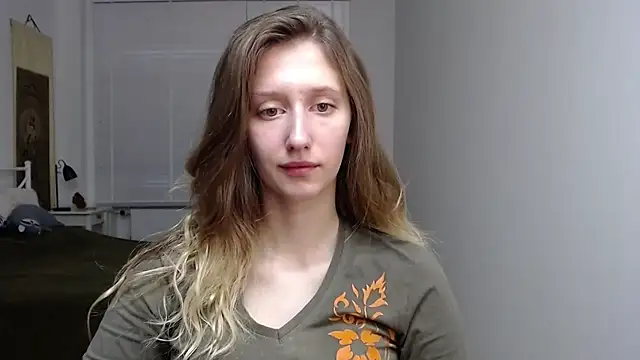 Snapshot of LUNA_delight chatting on October 17, 2025, 5:33 am LUNA delight online show from October 17, 2025, 5:33 am