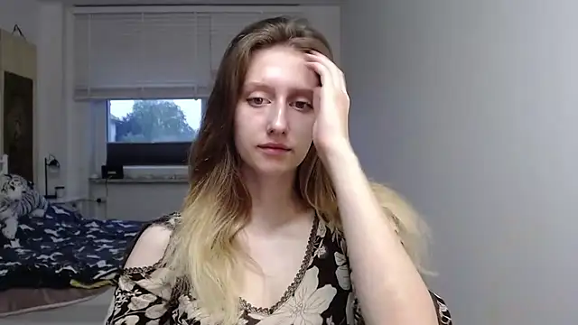 Snapshot of LUNA_delight chatting on September 11, 2025, 5:29 am LUNA delight online show from September 11, 2025, 5:29 am