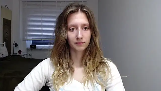 Snapshot of LUNA_delight chatting on October 1, 2025, 5:34 am LUNA delight online show from October 1, 2025, 5:34 am