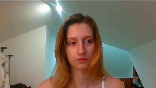 Snapshot of LUNA_delight chatting on January 10, 2025, 2:45 pm LUNA delight online show from January 10, 2025, 2:45 pm