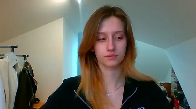 Snapshot of LUNA_delight chatting on February 5, 2025, 2:37 pm LUNA delight online show from February 5, 2025, 2:37 pm