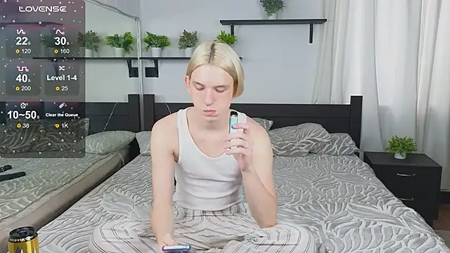 Snapshot of Ron_Vils chatting on October 27, 2025, 6:14 am Ron Vils online show from October 27, 2025, 6:14 am