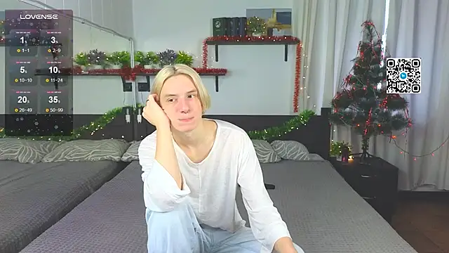 Snapshot of Ron_Vils chatting on December 14, 2025, 5:46 am Ron Vils online show from December 14, 2025, 5:46 am